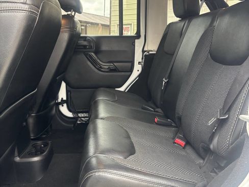 Used 2016 Jeep Wrangler Unlimited Sahara image 20