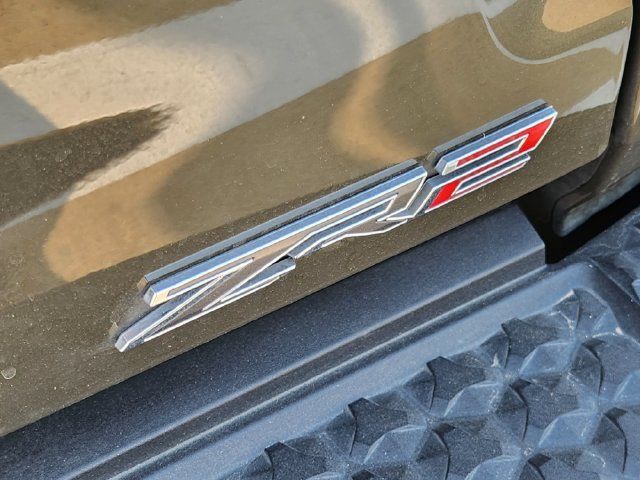 Used 2024 Chevrolet Colorado ZR2 w/ LPO, Sports Bar Package AWD/4WD image 10