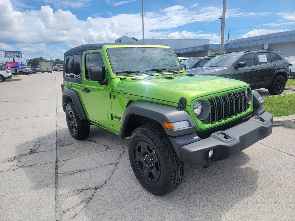 Used 2026 Jeep Wrangler Sport AWD/4WD image 7
