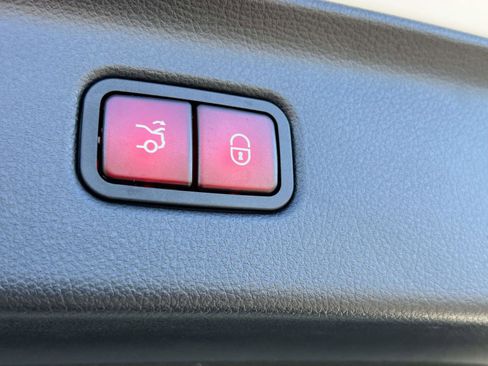 Used 2023 Mercedes-Benz S 500 4MATIC image 9