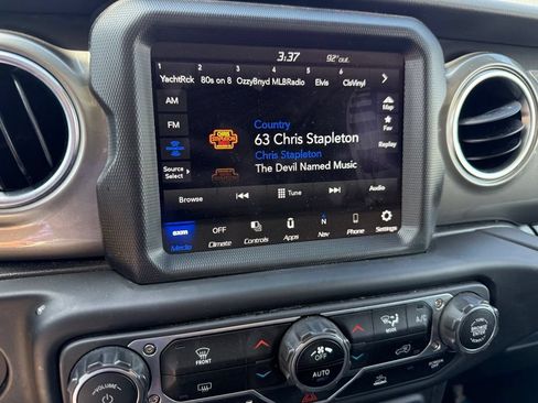 Used 2023 Jeep Wrangler Unlimited Sahara AWD/4WD image 44
