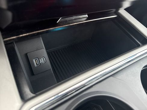 Used 2022 Ford F350 Lariat w/ Black Appearance Package image 49