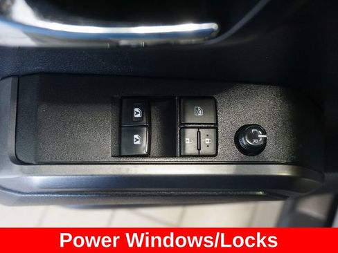 Used 2019 Toyota Tacoma TRD Sport AWD/4WD image 6