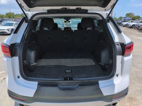 Used 2025 Chevrolet Blazer LT FWD image 28