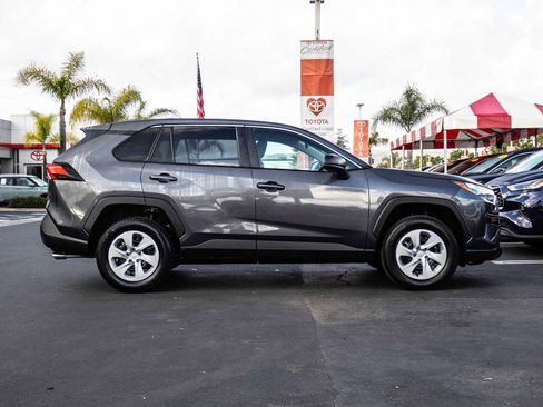 Used 2025 Toyota RAV4 LE image 10