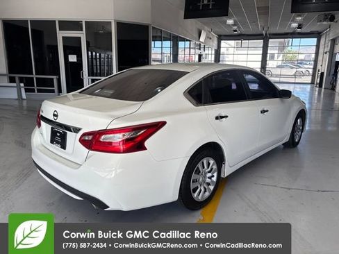 Used 2017 Nissan Altima 2.5 S w/ Power Driver Seat Package FWD image 8