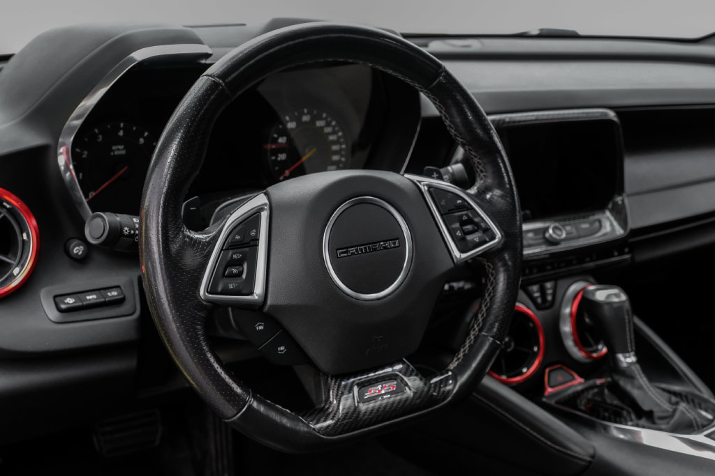 Used 2019 Chevrolet Camaro SS RWD image 15