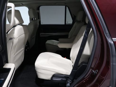 Used 2020 Ford Expedition Platinum AWD/4WD image 19