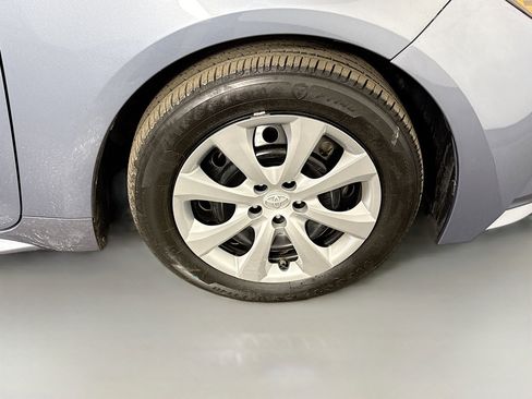 Used 2020 Toyota Corolla LE image 31