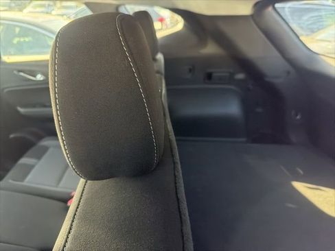 Used 2025 Chevrolet Blazer LT image 11