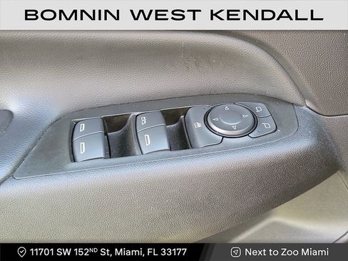 Used 2023 Chevrolet Equinox LT image 29