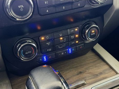 Used 2019 Ford F150 Lariat AWD/4WD image 20