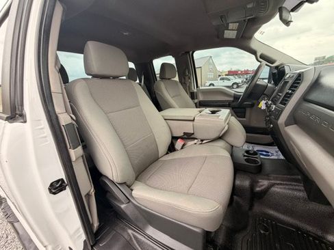 Used 2017 Ford F250 XL w/ Power Equipment Group AWD/4WD image 10