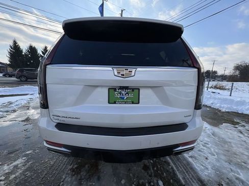 Used 2024 Cadillac Escalade Premium Luxury image 34