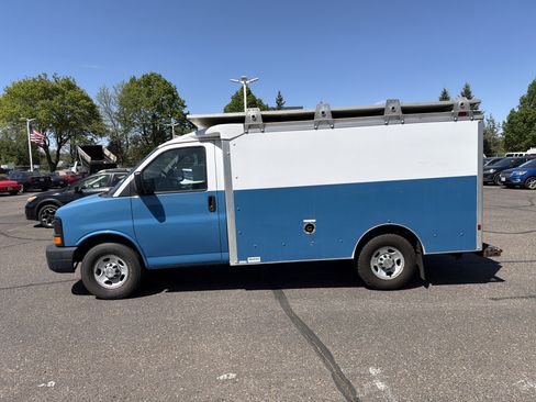 Used 2014 Chevrolet Express 3500 RWD image 4