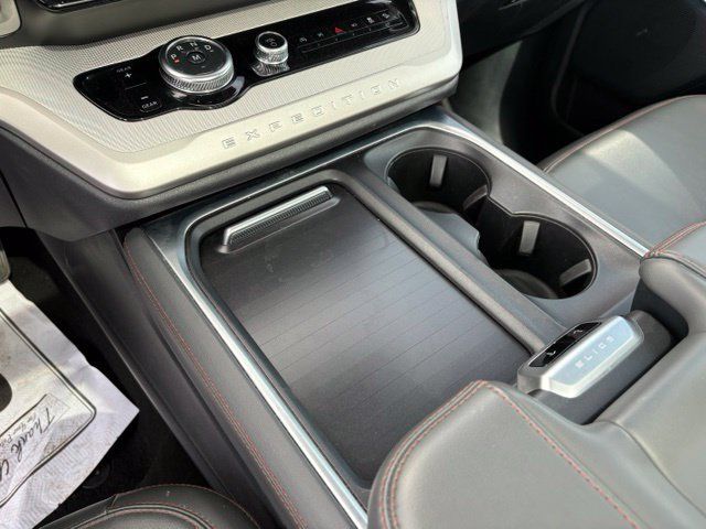 Certified 2025 Ford Expedition Active AWD/4WD image 28