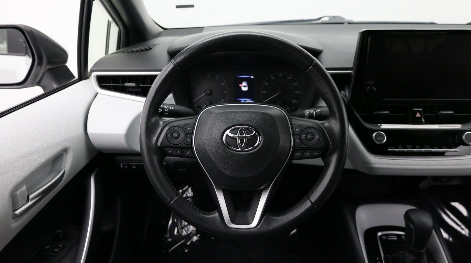 Used 2024 Toyota Corolla SE FWD image 24