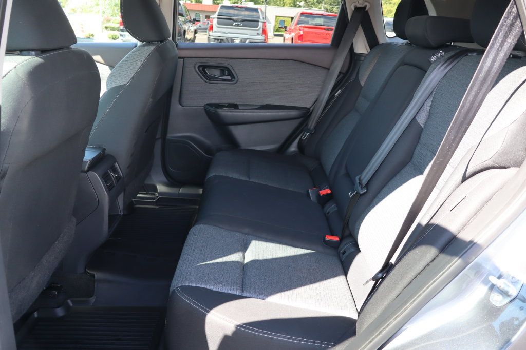 Used 2021 Nissan Rogue S AWD/4WD image 19