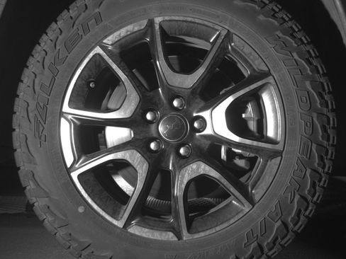 Used 2025 Jeep Compass Trailhawk AWD/4WD image 16