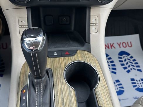 Used 2019 GMC Acadia Denali image 19