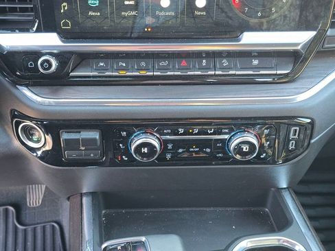 Used 2024 GMC Sierra 1500 SLT w/ SLT Premium Plus Package image 21