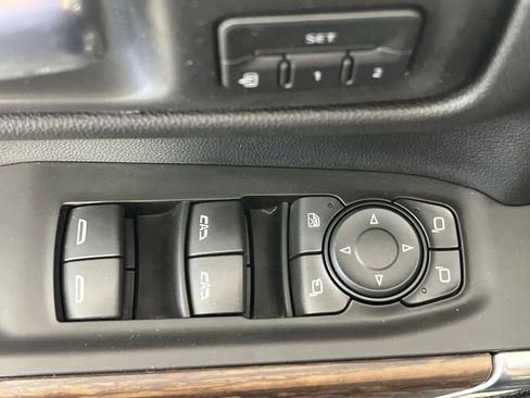 Used 2021 Chevrolet Silverado 1500 High Country w/ Technology Package image 25