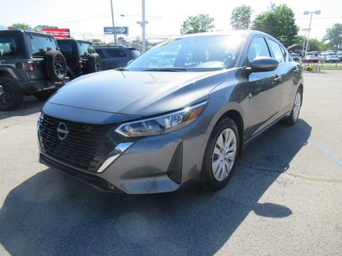 Used 2025 Nissan Sentra S FWD image 1