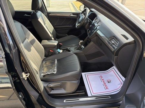 Used 2023 Volkswagen Tiguan SE R-Line image 21