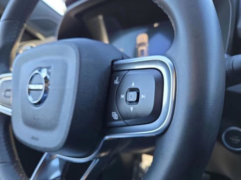 Used 2025 Volvo XC40 B5 Plus AWD/4WD image 11