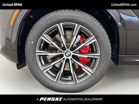 New 2026 BMW X6 xDrive40i w/ Premium Package image 2