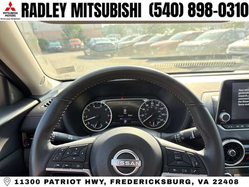 Used 2025 Nissan Sentra SR w/ SR Premium Package FWD image 6