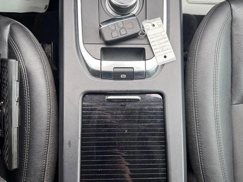 Used 2019 Land Rover Discovery Sport SE image 32