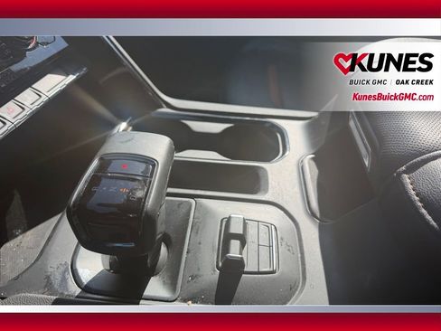 Used 2024 GMC Sierra 1500 AT4 w/ Technology Package AWD/4WD image 11