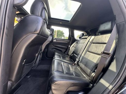Used 2017 Jeep Grand Cherokee Overland w/ Jeep Active Safety Group AWD/4WD image 40