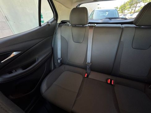 Used 2025 Buick Encore GX Preferred FWD image 39
