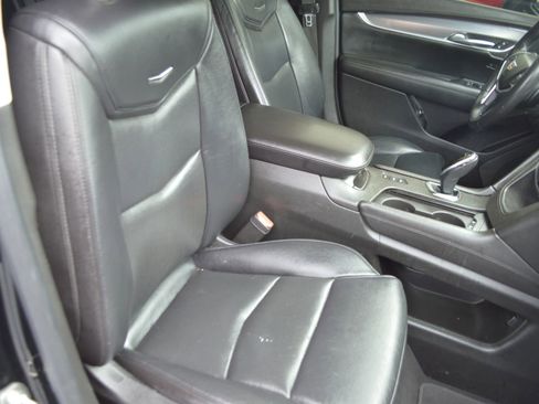 Used 2018 Cadillac XT5 Luxury w/ Driver Awareness Package AWD/4WD image 24