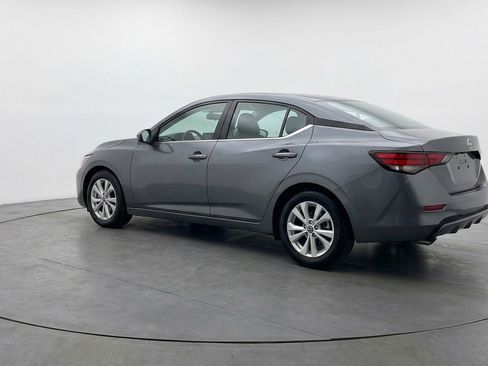 Used 2025 Nissan Sentra S FWD image 9