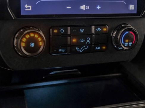Used 2022 Ford F250 XLT w/ Black Appearance Package AWD/4WD image 25