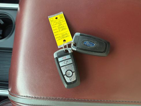 Used 2022 Ford F250 Platinum w/ Tremor Off-Road Package image 13