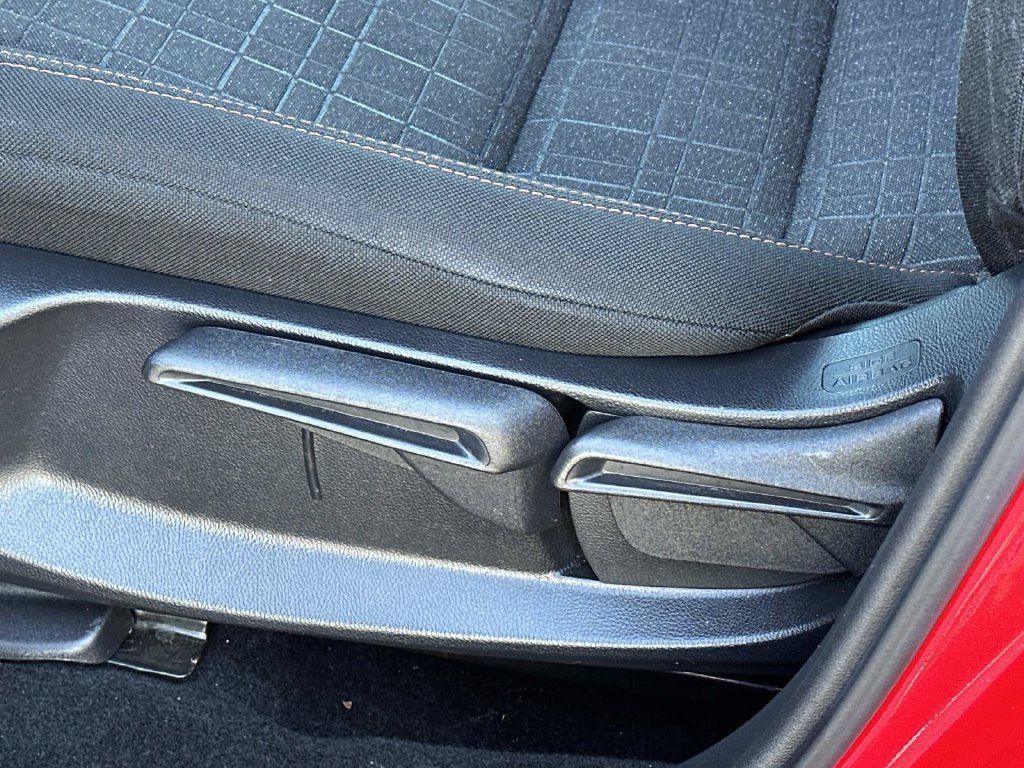 Used 2025 Honda HR-V Sport image 25