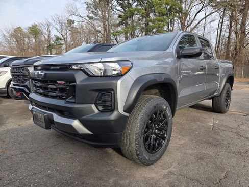 Used 2024 Chevrolet Colorado Trail Boss w/ Advanced Trailering Package image 13