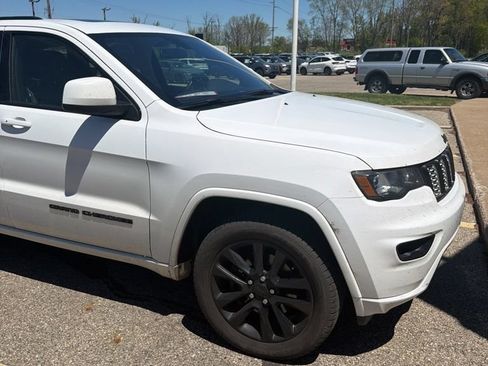 Used 2021 Jeep Grand Cherokee Laredo X AWD/4WD image 6