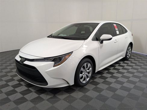 New 2026 Toyota Corolla LE image 2