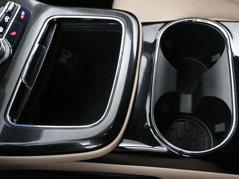 Used 2021 Lincoln Nautilus FWD image 18