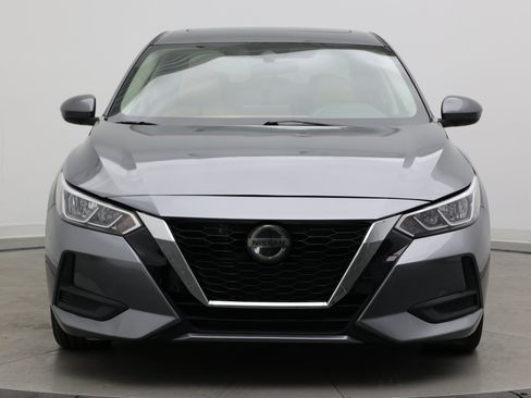 Used 2021 Nissan Sentra SV w/ SV Premium Package FWD image 2