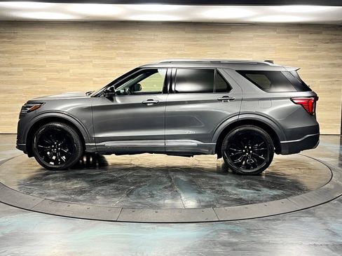 Used 2026 Ford Explorer Platinum w/ LUX Leather Package AWD/4WD image 29