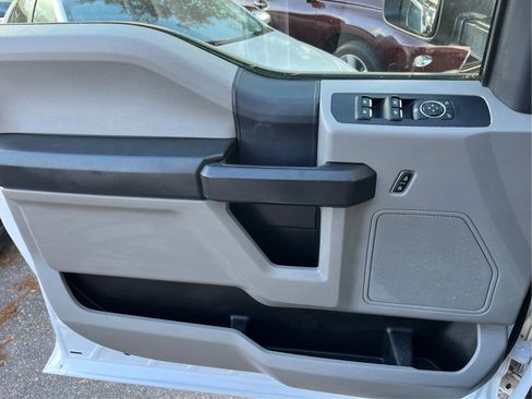 Used 2022 Ford F250 XL w/ Power Equipment Group image 15