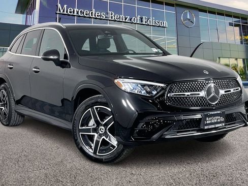Used 2026 Mercedes-Benz GLC 300 GLC 300 image 1