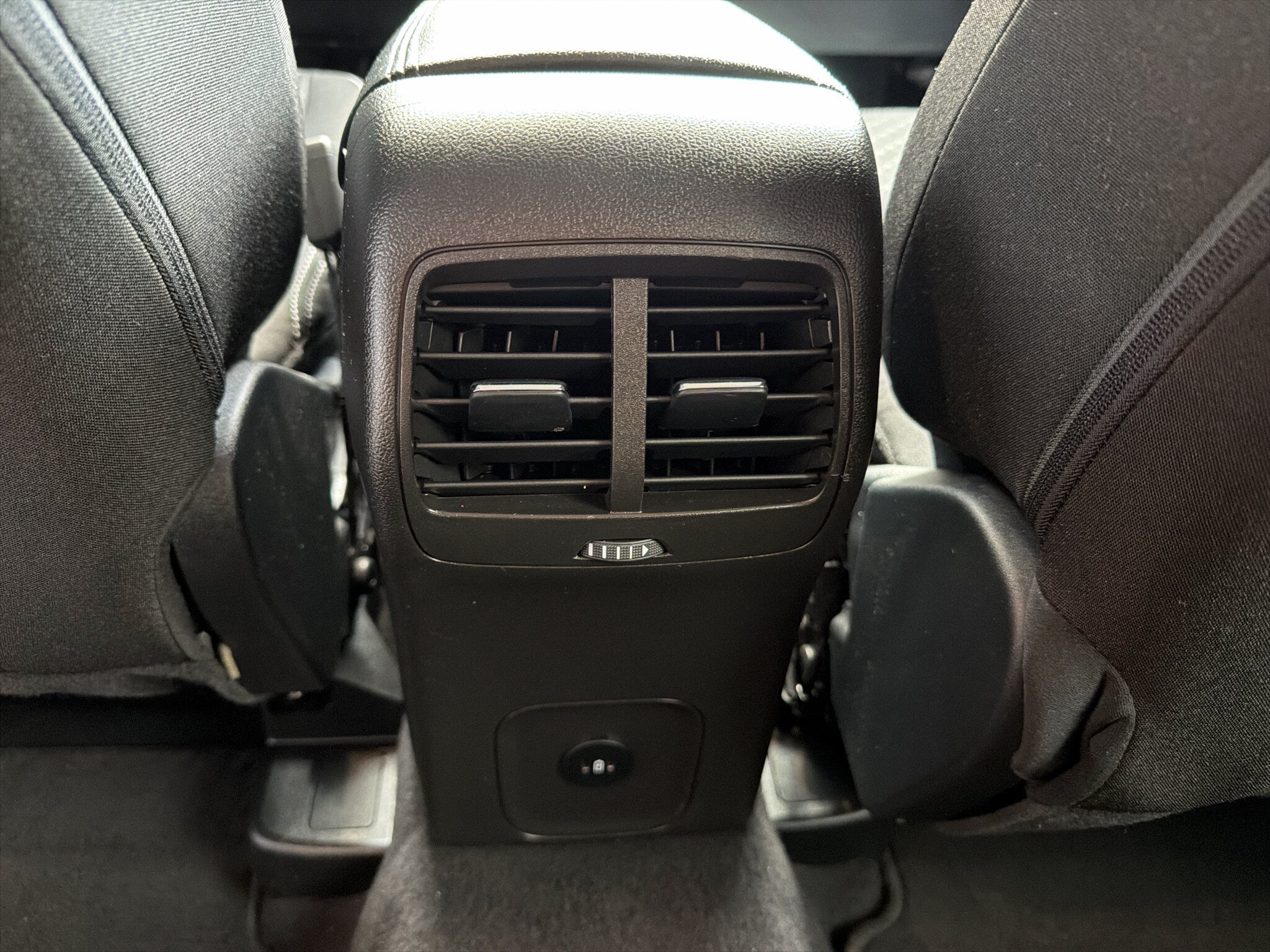 Certified 2025 Ford Escape Active AWD/4WD image 31