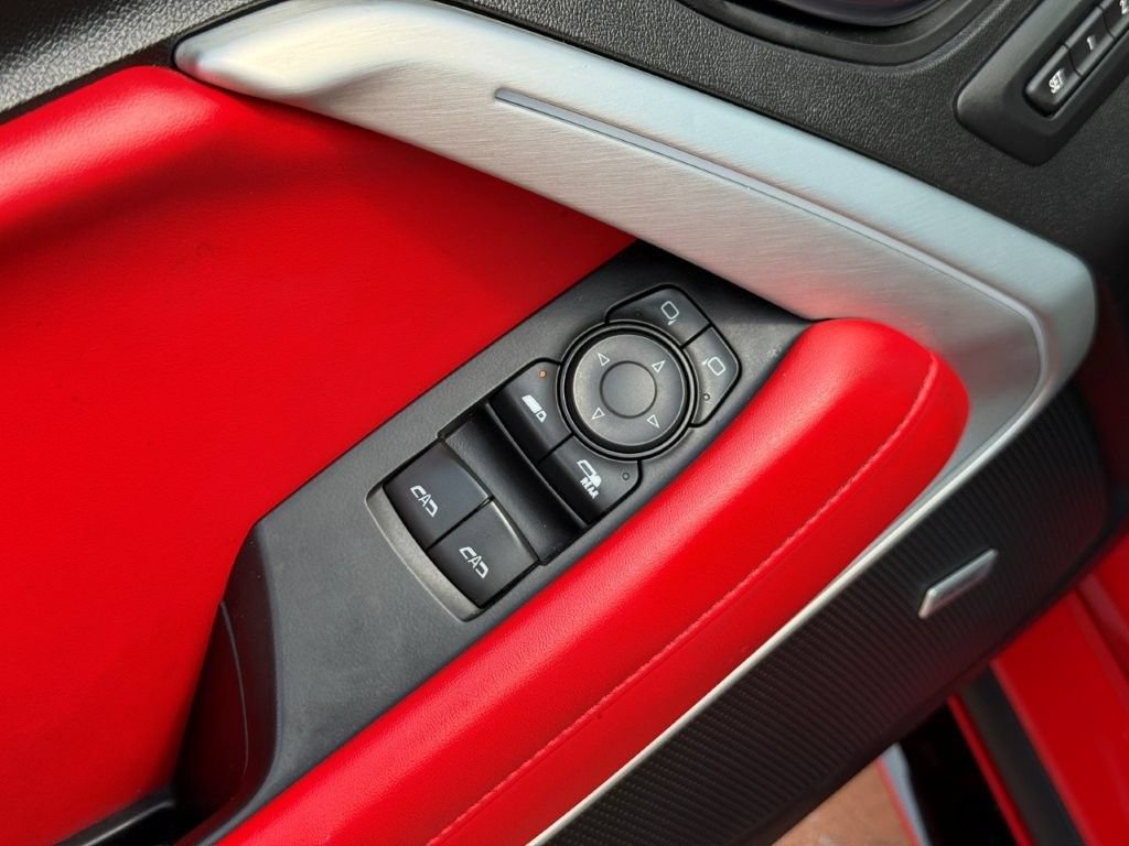 Used 2019 Chevrolet Camaro SS RWD image 15